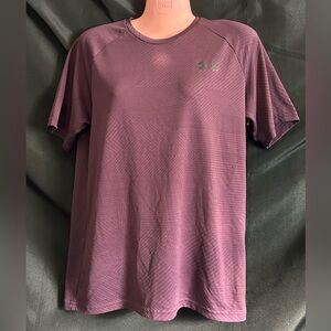 Under Armour Women’s Dark Purple Short Sleeve Loose Fit Heatgear Tee SZ SM
